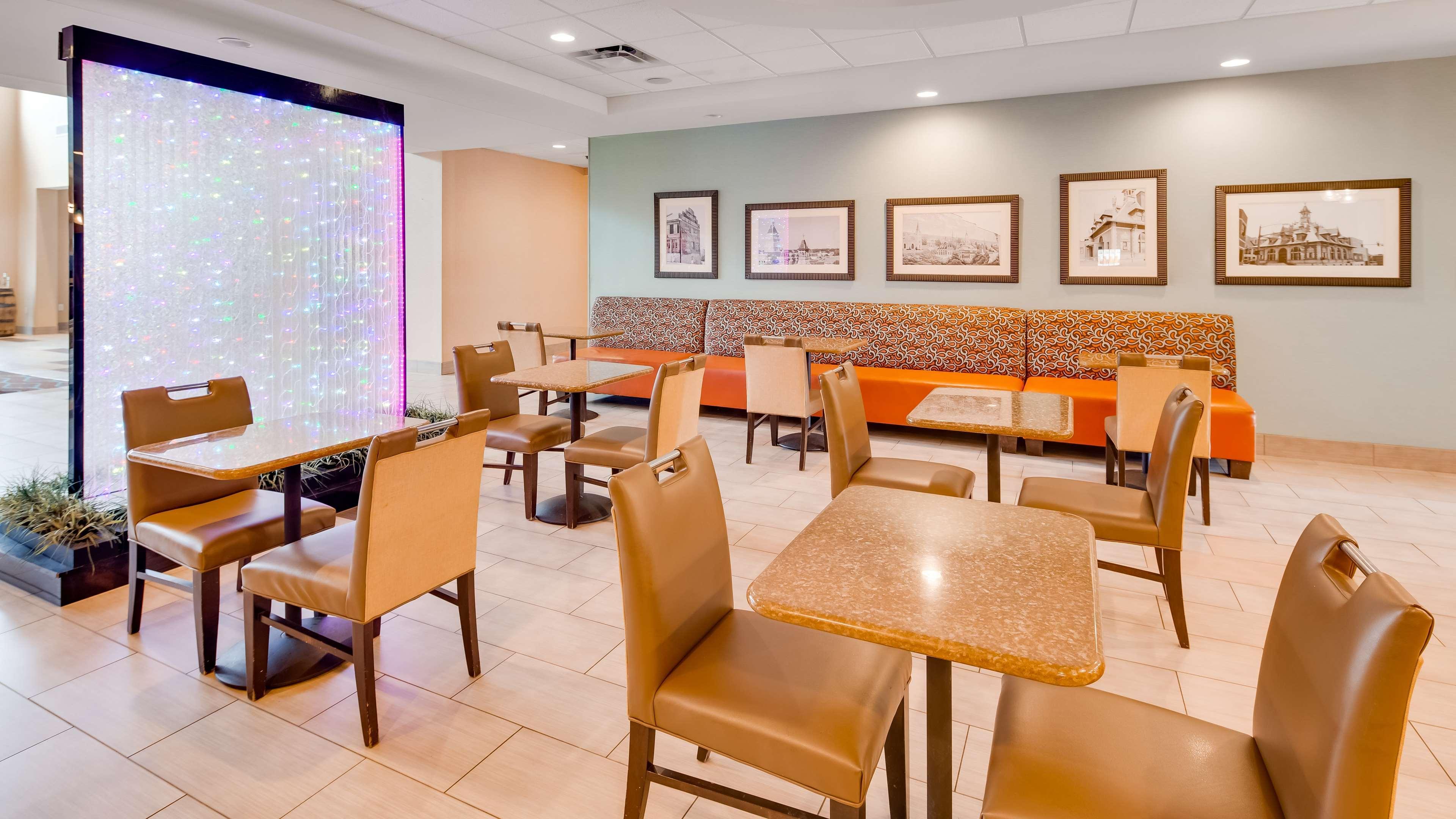 Best Western Plus Atrium Inn & Suites Κλάρκσβιλ Εξωτερικό φωτογραφία