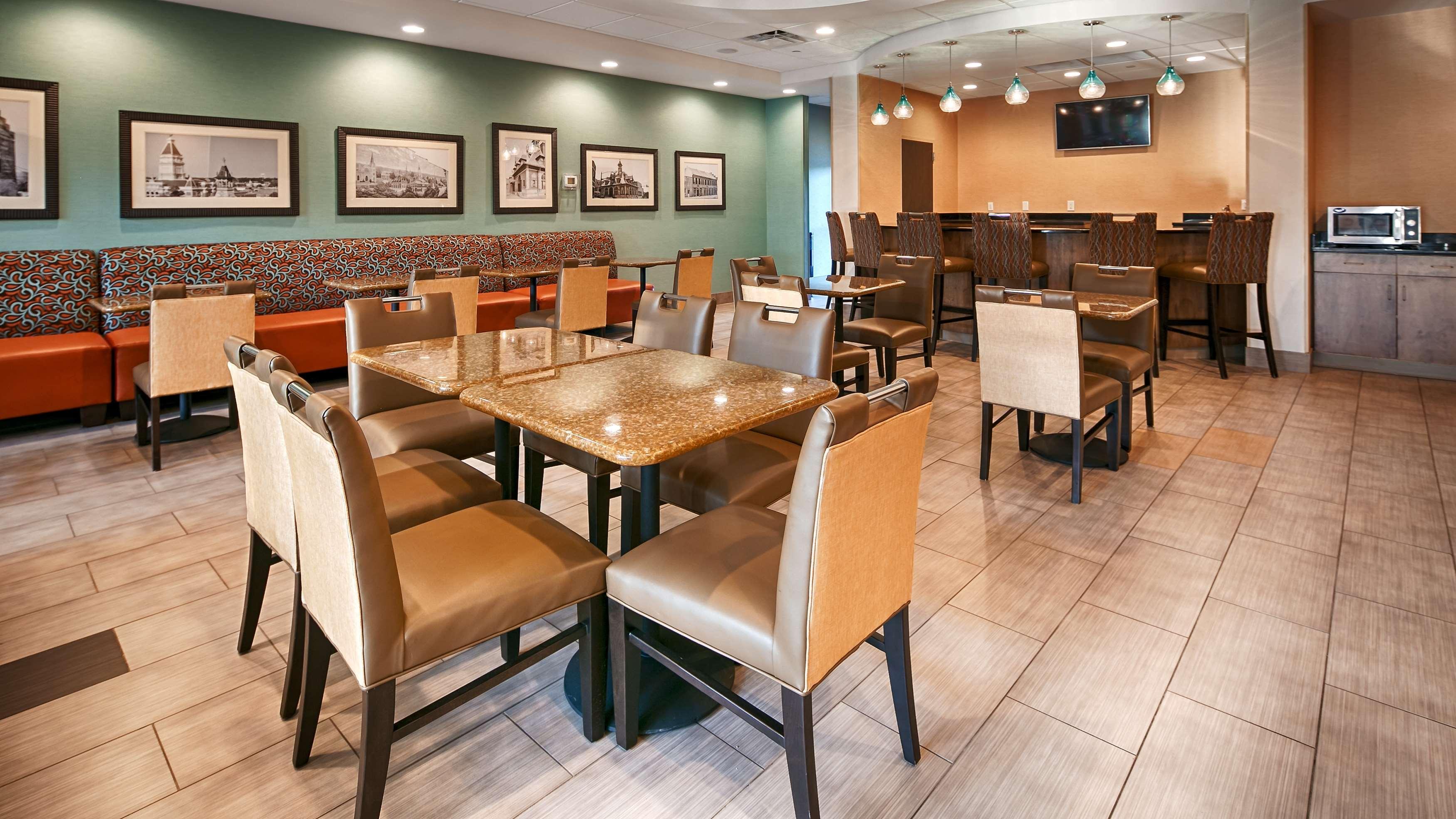 Best Western Plus Atrium Inn & Suites Κλάρκσβιλ Εξωτερικό φωτογραφία